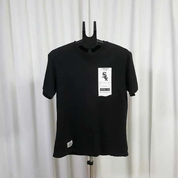 [BUNJANG] New Era Chicago White Sox Short Sleeve T-shirt (Black) / 뉴에라 남성 시카고 화이트삭스 반팔 티셔츠 블랙 100 오일장 0331