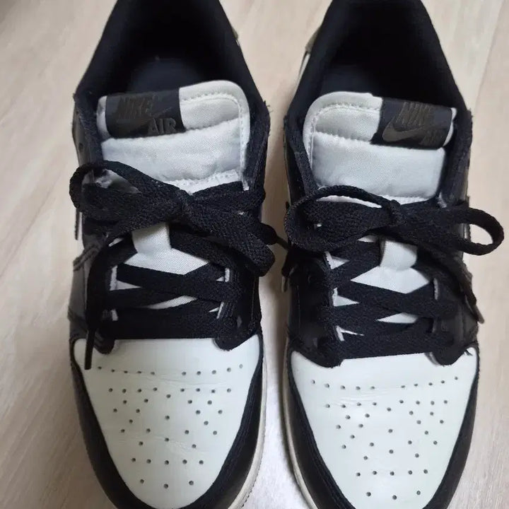 [BUNJANG] Nike Air Jordan 1 Low Mocha (GS) 240 / 나이키 에어 조던1 로우 모카 (GS) 240