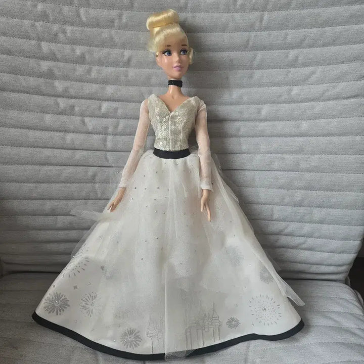[BUNJANG] Disney Cinderella 17-inch Singing Doll Limited Edition Dress / 신데렐라 17인치 싱잉돌 리밋돌드레스