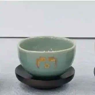 [BUNJANG] Noh Moo-hyun Celadon Porcelain Tea Set / 노무현 대통령 봉황무늬 청자 다기세트. 새상품