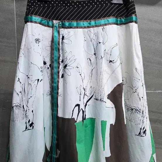 [BUNJANG] MICHAA Printed Ribbon Skirt / MICHAA  미샤 ,  프린트 예쁜  리본 스커트