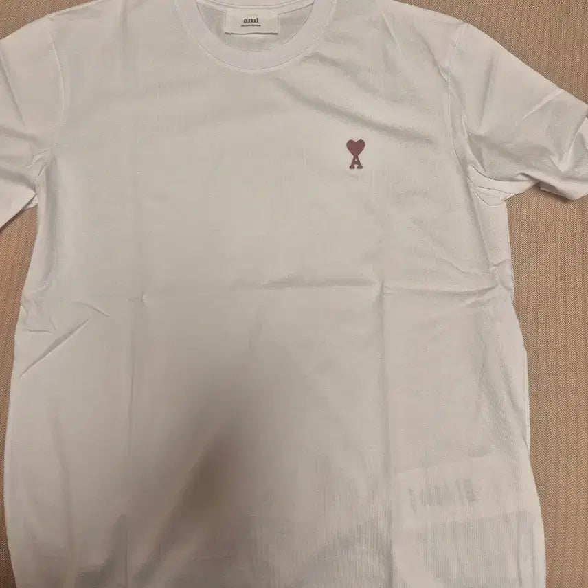 [BUNJANG] AMI Small Heart T-shirt / 아미 스몰 하트 반팔티 블랙/화이트/네이비