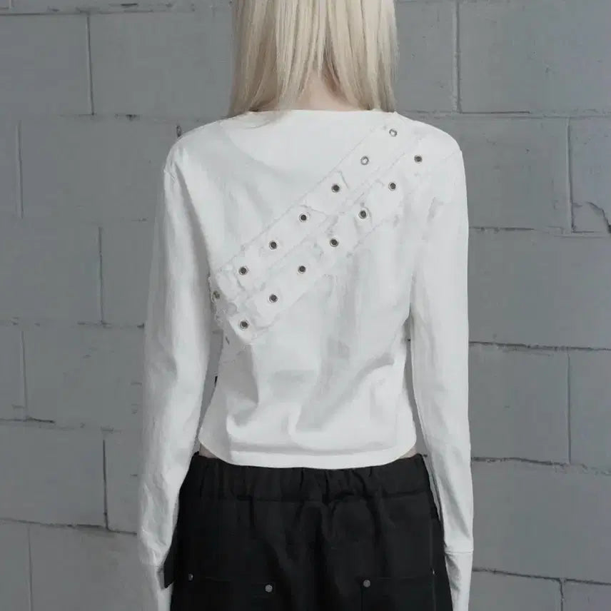 [BUNJANG] EtOsoMe Back Diagonal Eyelet Collarless Shirt / 에트오소메 Back Diagonal Eyelet Collarless