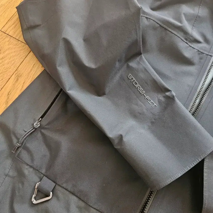 [BUNJANG] Nike ACG Storm-FIT ADV Cascade Windbreaker Jacket / 나이키 ACG 스톰핏 ADV 케스케이드 바람막이 자켓 오프 느와르