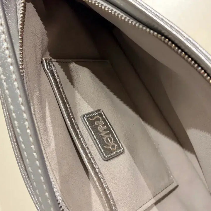 [BUNJANG] Demars Letter Bag / 드마스 레터백 실버 demars letter bag