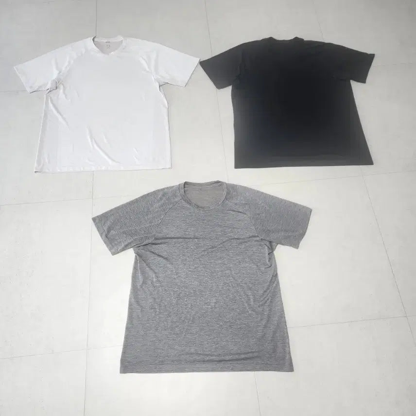 [SOLD OUT] 유니클로 기능성반팔3장(2XL) + 나이키 반바지 새상품(XL)