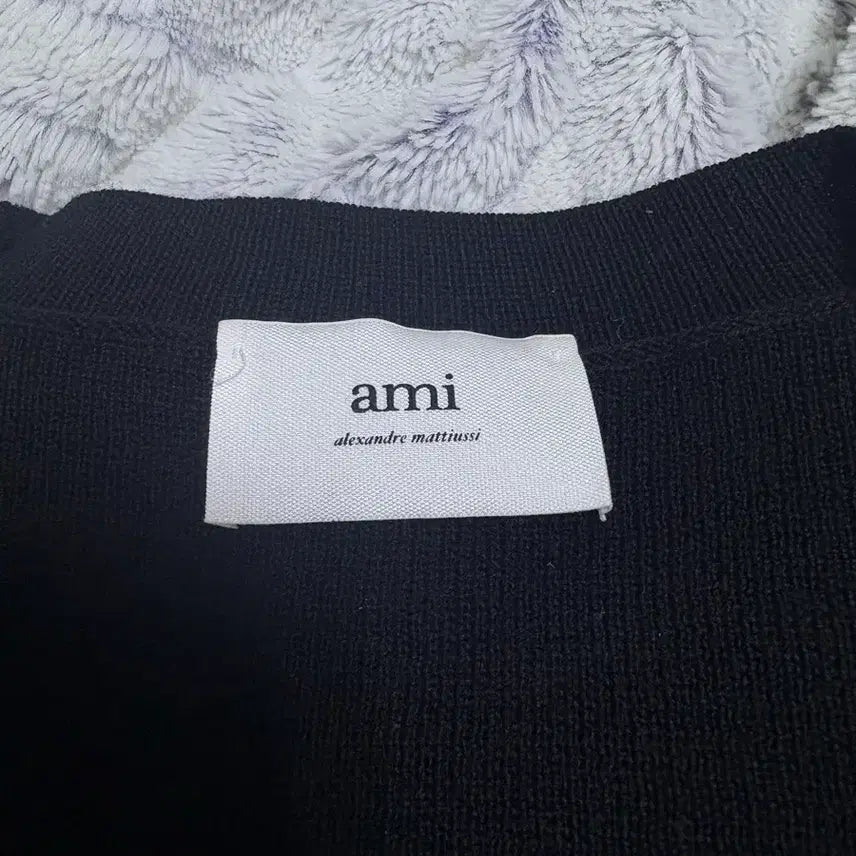 [BUNJANG] AMI Black Heart Cardigan / (새상품) 아미 블랙 하트 가디건 백화점판