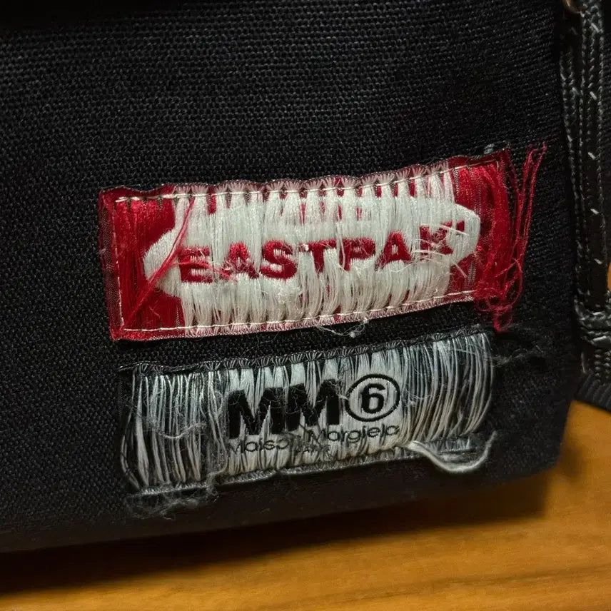 [BUNJANG] Eastpak x MM6 Maison Margiela Reversible Backpack / 이스트팩 x MM6 마르지엘라 리버시블 백팩