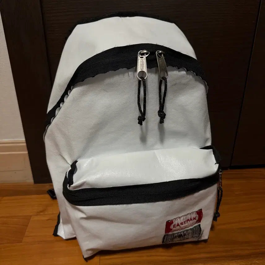 [BUNJANG] Eastpak x MM6 Maison Margiela Reversible Backpack / 이스트팩 x MM6 마르지엘라 리버시블 백팩