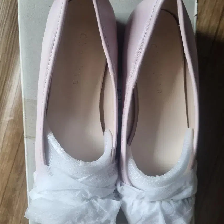 [BUNJANG] Pink Ribbon Flat Shoes / 여성플랫슈즈