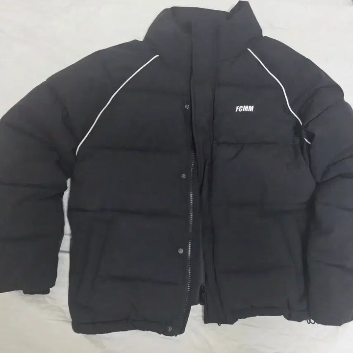 [SOLD OUT] FCMM 블랙 s 패딩 점퍼
