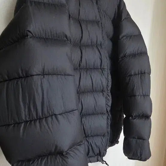 [SOLD OUT] 모이프 헬리움 후드 다운 패딩 블랙2