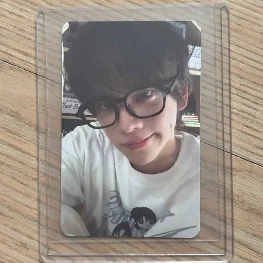 [SOLD OUT] 투어스 신유 마따뛰 컴팩트 포카