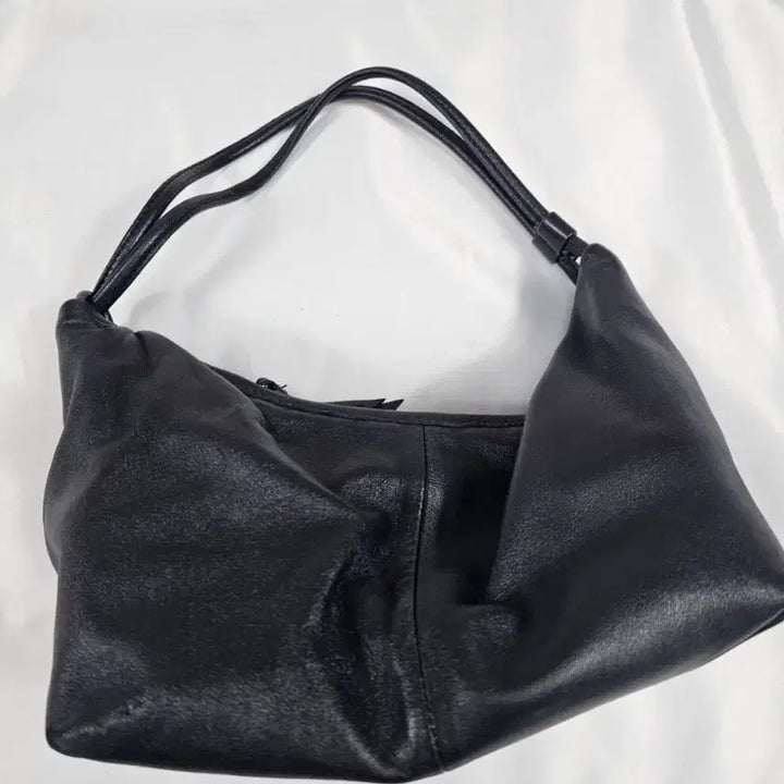 [BUNJANG] Archive Applique Edge Shoulder Bag / 아카이브앱크리지숄더백