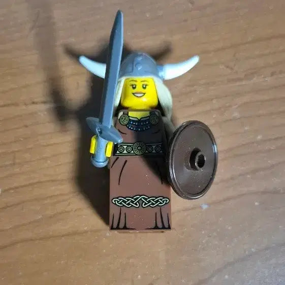 [BUNJANG] Lego Viking Woman Minifigure / 레고 미니피규어 시즌7 바이킹 여전사