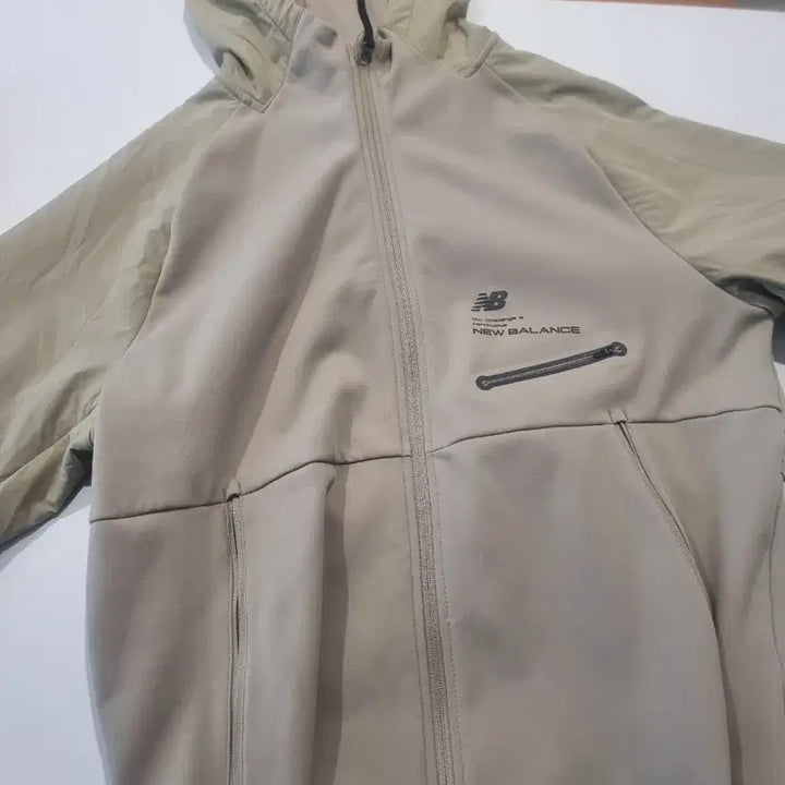 [BUNJANG] New Balance Hooded Zip-Up &amp; Jogger Pants Set / 뉴발란스 후드 집업(XL) 및 조거 팬츠(85) 세트
