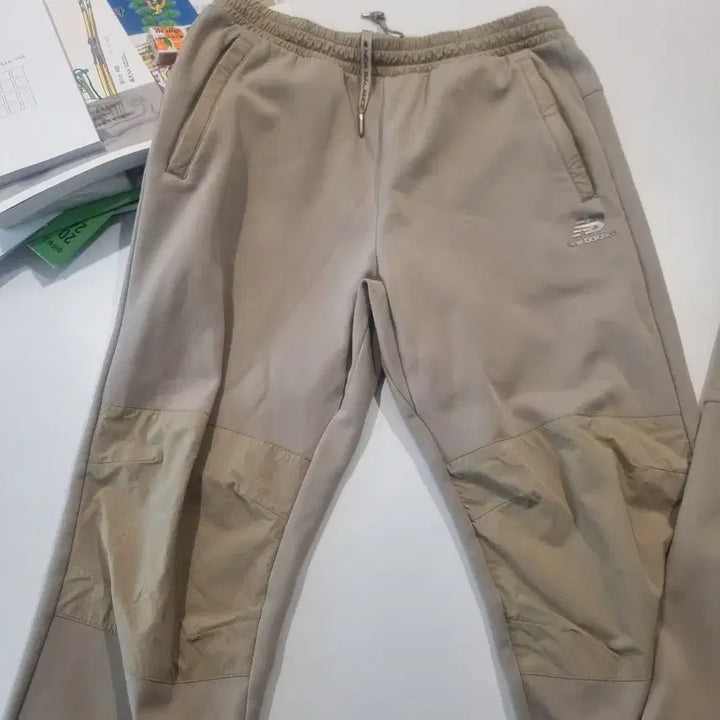 [BUNJANG] New Balance Hooded Zip-Up &amp; Jogger Pants Set / 뉴발란스 후드 집업(XL) 및 조거 팬츠(85) 세트
