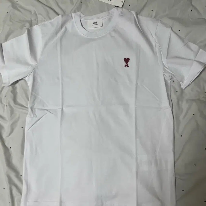 [BUNJANG] AMI Small Heart T-shirt / 아미 스몰 하트 반팔티 화이트/네이비/블랙