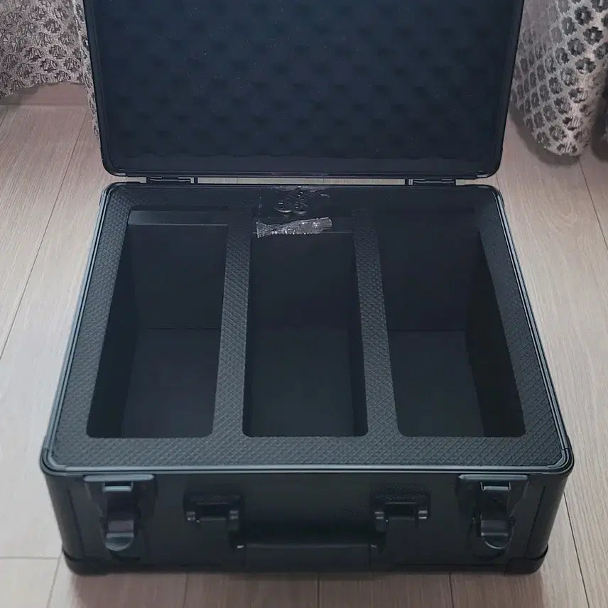 [BUNJANG] Graded Card Display Case - 3 Rows, Aluminum Casing, Lockable / 새상품 PSA BGS BRG 등급카드 3열 보관함