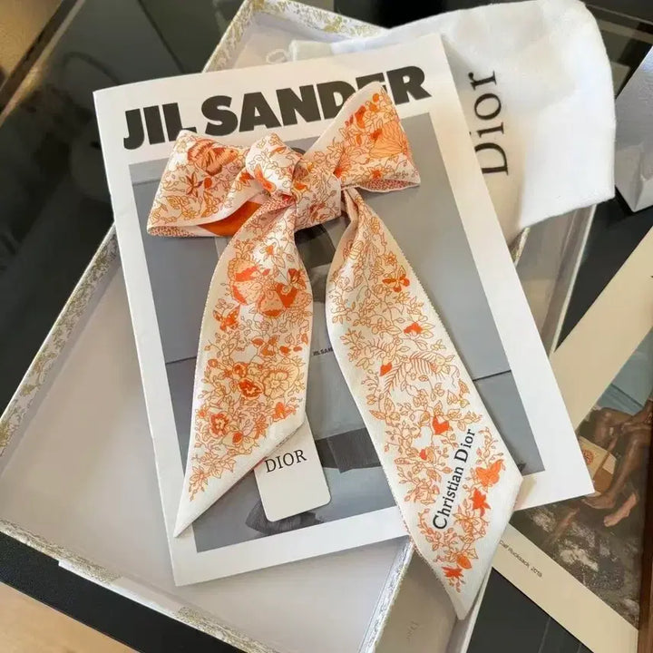 [SOLD OUT] 디올 여름용 작은 스카프 두건 나비넥타이 헤어밴드 손목 밴드 가방 장식