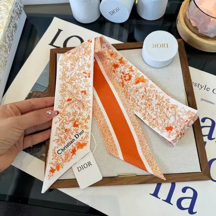 [SOLD OUT] 디올 여름용 작은 스카프 두건 나비넥타이 헤어밴드 손목 밴드 가방 장식