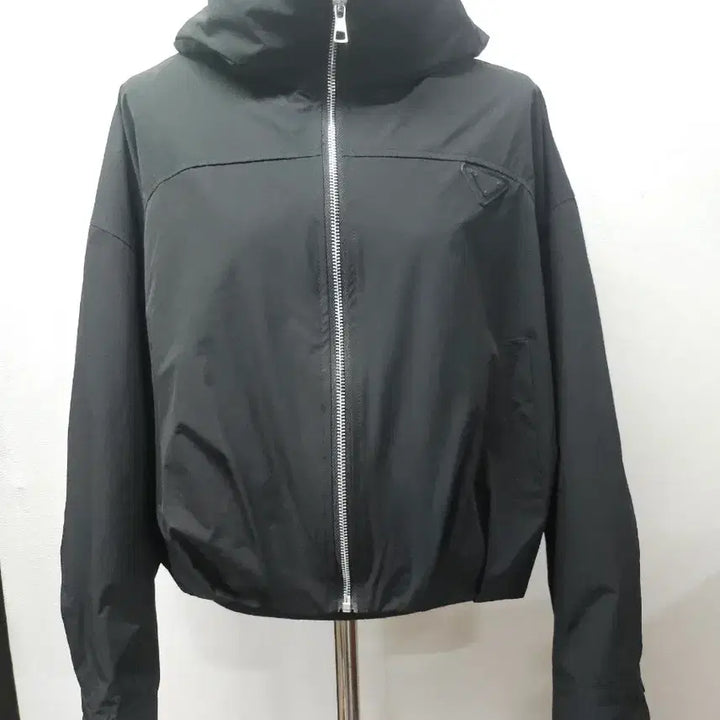 [SOLD OUT] 블랙 크롭기장 바람막이 자켓