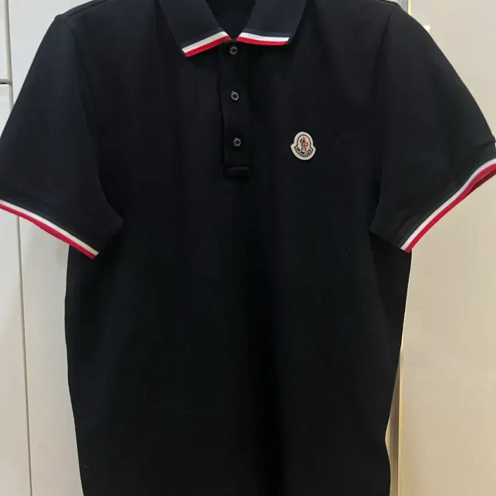 [BUNJANG] Moncler Black Collar T-Shirt M / 23fw 몽클레어 블랙카라티 (새상품급)