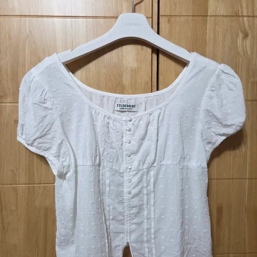 [SOLD OUT] 튜드먼트 도트 퍼프 블라우스 M