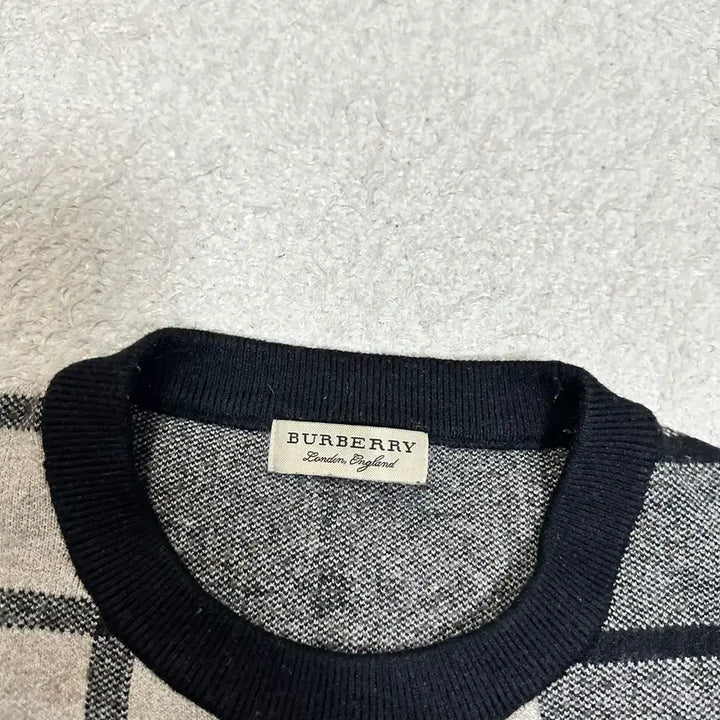 [BUNJANG] Burberry Check Pattern Knit Sweater (Black, L) / 버버리 체크 패턴 니트 블랙 L