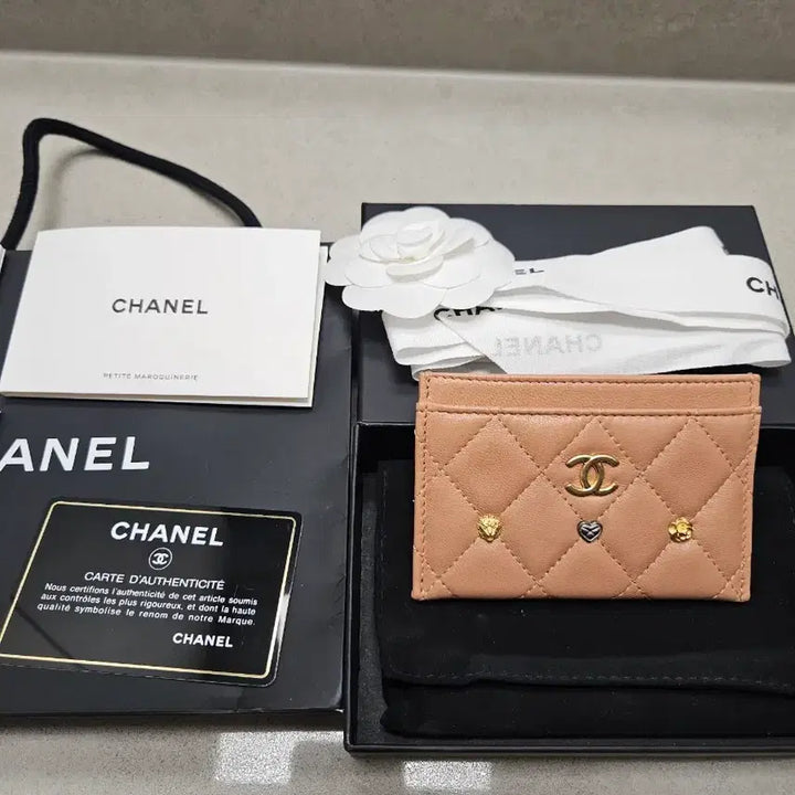 [BUNJANG] Chanel Quilted Card Wallet (Beige) / 샤넬 퀼팅 카드지갑 (베이지)