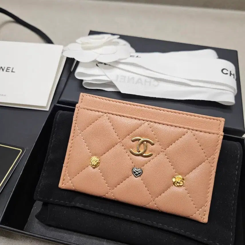 [BUNJANG] Chanel Quilted Card Wallet (Beige) / 샤넬 퀼팅 카드지갑 (베이지)