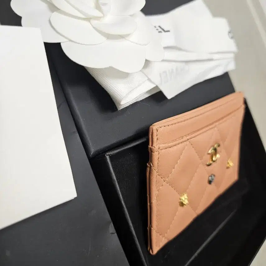 [BUNJANG] Chanel Quilted Card Wallet (Beige) / 샤넬 퀼팅 카드지갑 (베이지)