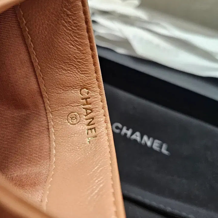 [BUNJANG] Chanel Quilted Card Wallet (Beige) / 샤넬 퀼팅 카드지갑 (베이지)