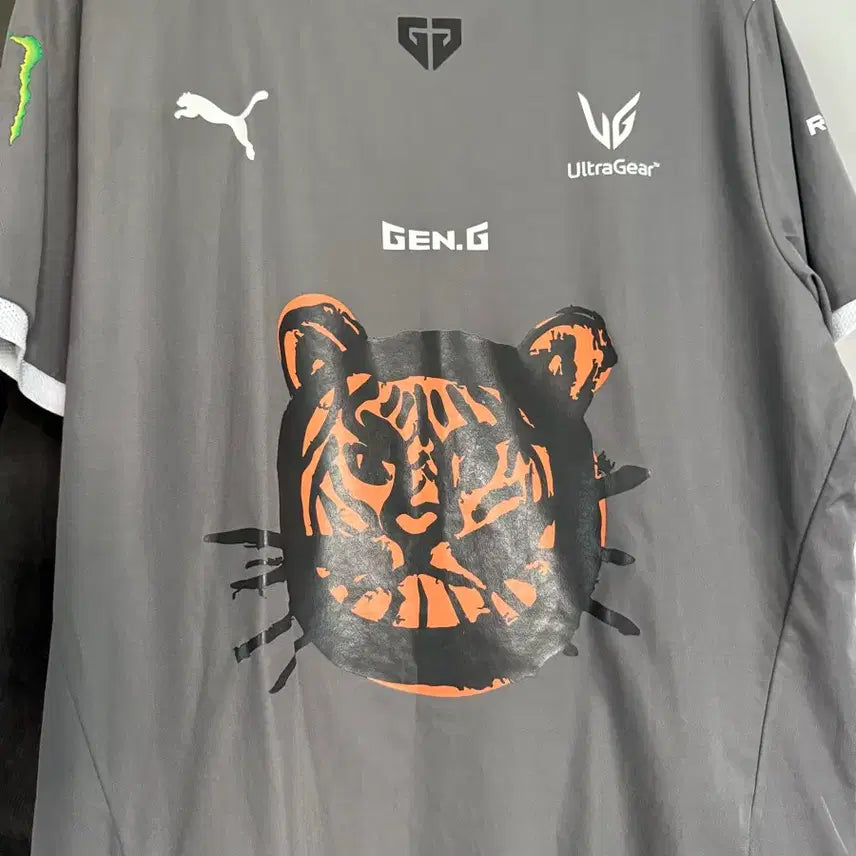 [BUNJANG] Gen.G 2022 Worlds Uniform (Gen.G vs. T1) - L Size / 2022 젠지 롤드컵 유니폼 젠치전 L