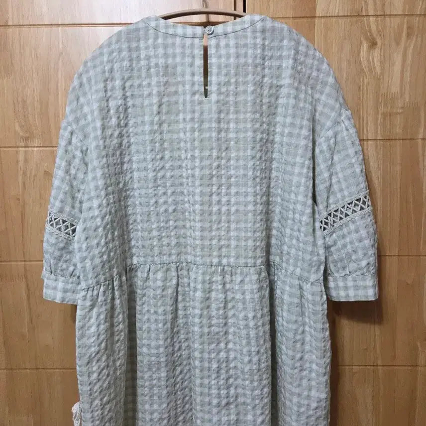 [SOLD OUT] 써스데이아일랜드 블라우스 M