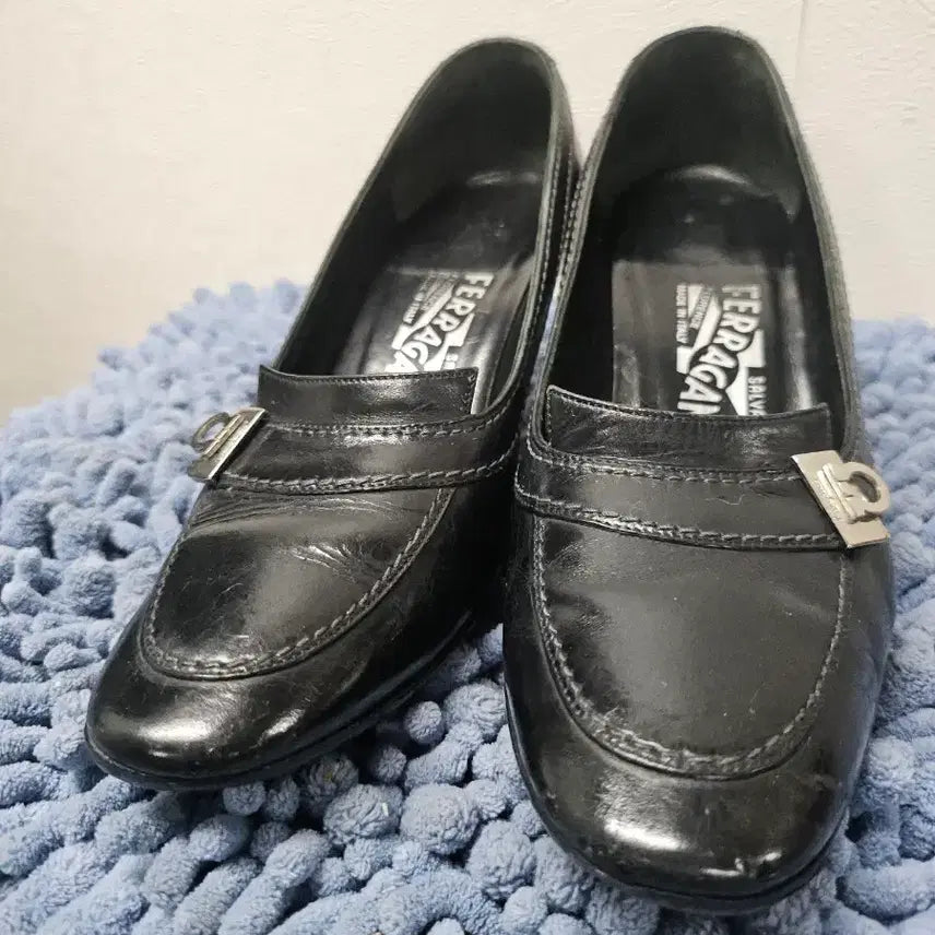 [BUNJANG] Salvatore Ferragamo Black Loafers Pumps Size 5 (225) / 페라가모 블랙 로퍼 펌프스  5  굽7