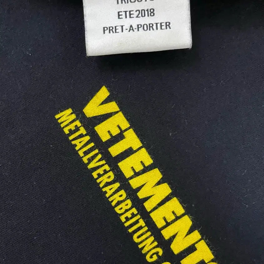 [BUNJANG] VETEMENTS Logo T-Shirt Dark Navy / 베트멍 로고 반팔 다크네이비 M (오버핏L)