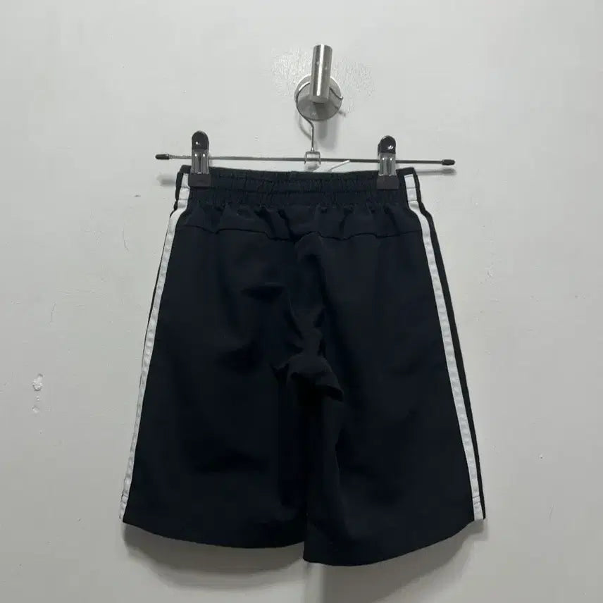 [BUNJANG] Adidas Three-Stripes Shorts Black Size 110 / 아디다스 삼선 반바지 블랙 110사이즈