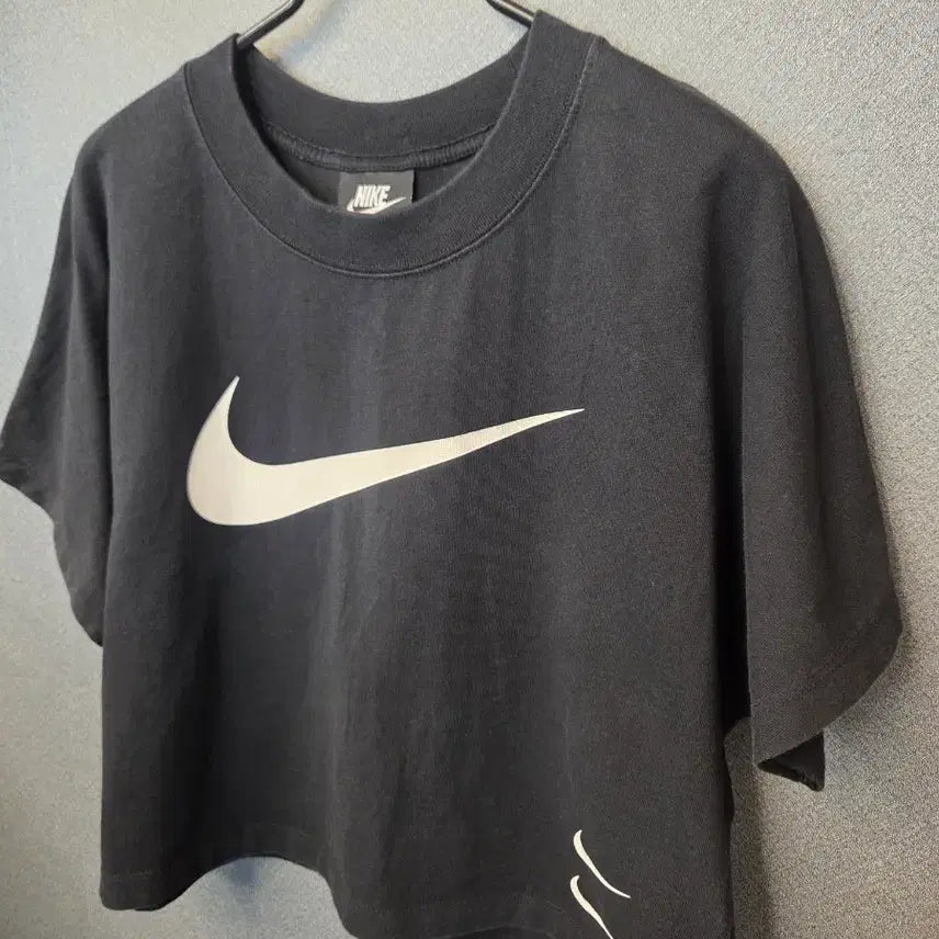 [SOLD OUT] 나이키 크롭 반팔티