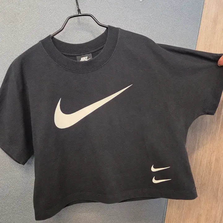 [SOLD OUT] 나이키 크롭 반팔티