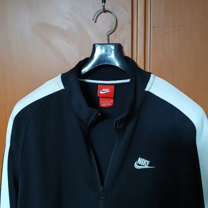 [BUNJANG] Nike Black/White Track Jacket / 나이키 블랙/화이트 트랙 자켓