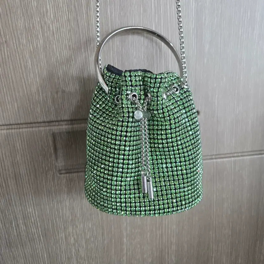 [SOLD OUT] 그린 큐빅 버킷백 체인 숄더백