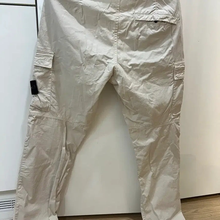 [BUNJANG] Stone Island Beige Cargo Pants (Size 33-34) / 24fw 스톤아일랜드 베이지 카고팬츠 33-34 (새상품급)
