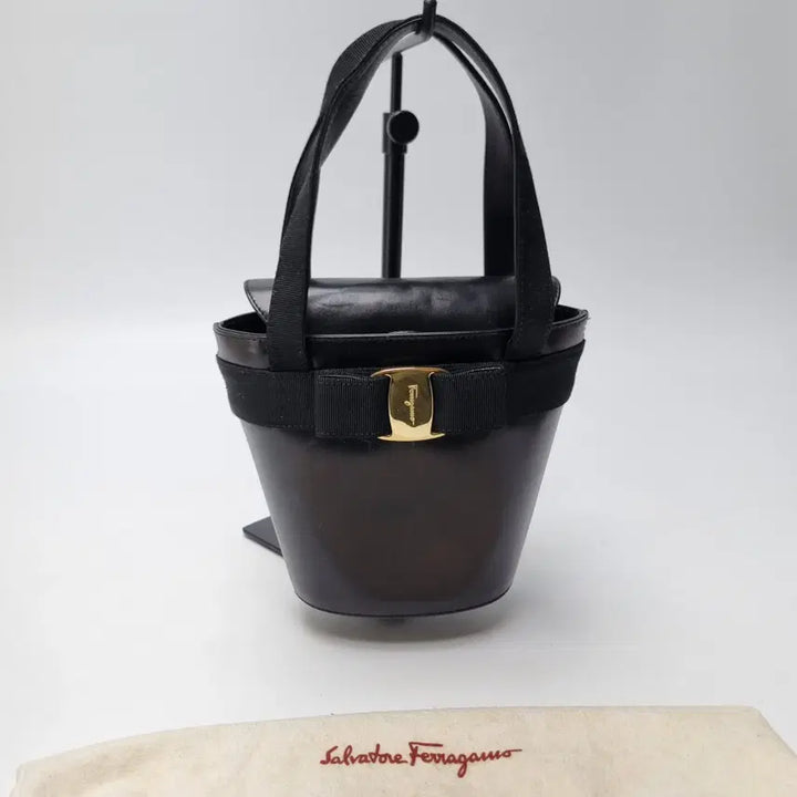 [BUNJANG] Salvatore Ferragamo Vara Ribbon Bucket Tote Bag / 페레가모 바라 리본 버킷 토트백 (상급, 페라가모 버킷백, 레어아이템)