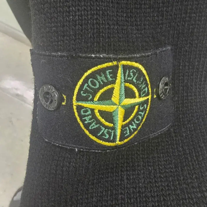 [SOLD OUT] 스톤아일랜드 니트 가디건