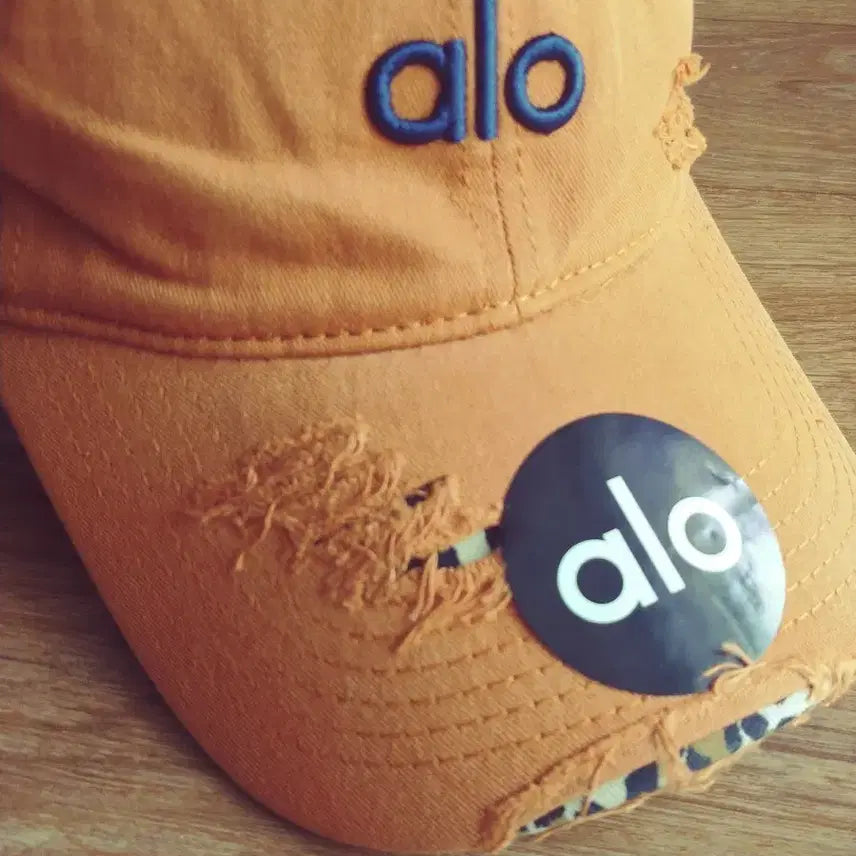 [SOLD OUT] (새상품)alo 알로요가 데미지 볼캡