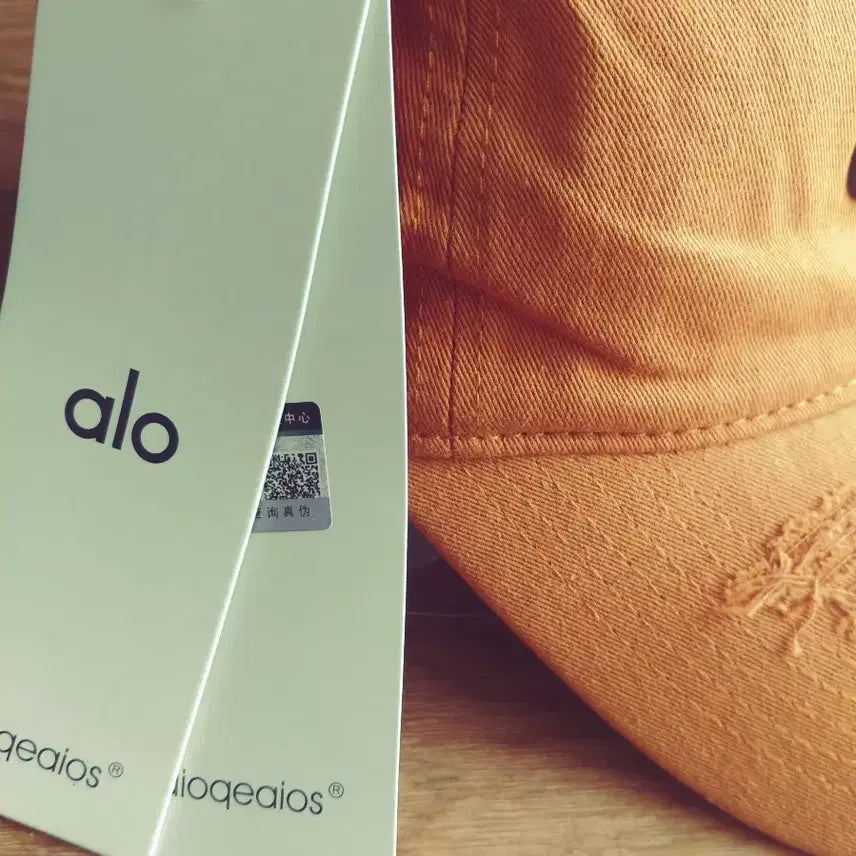 [SOLD OUT] (새상품)alo 알로요가 데미지 볼캡
