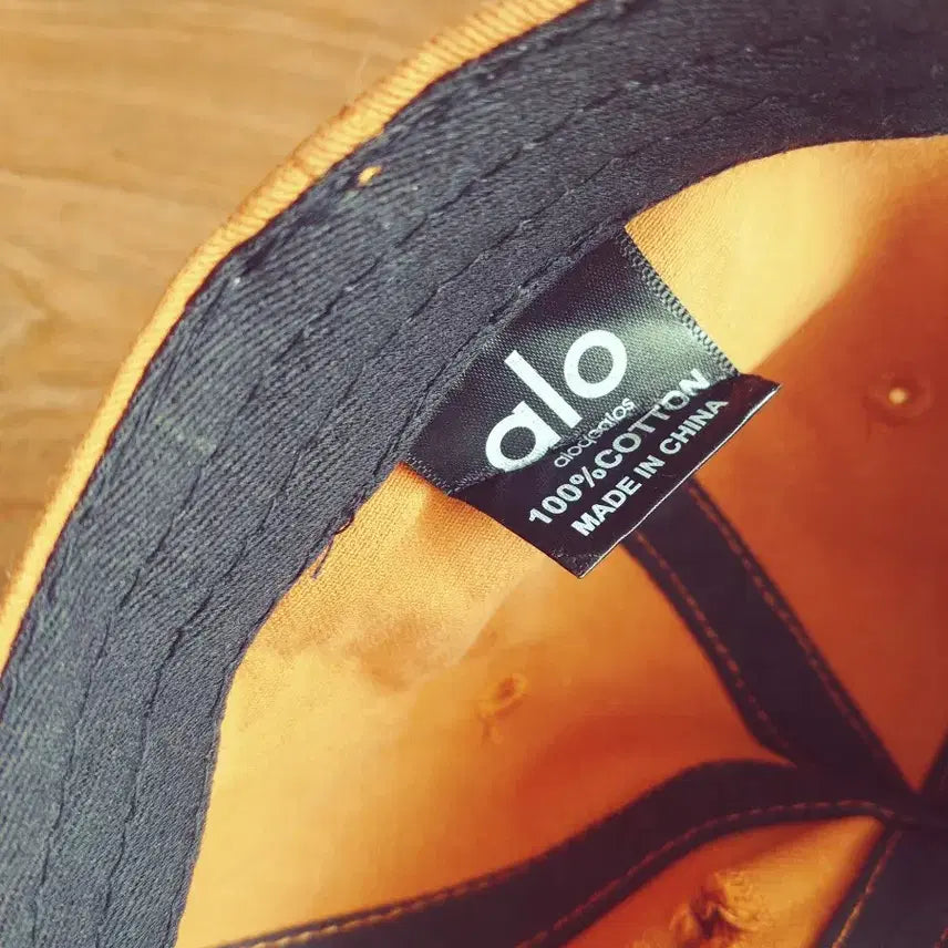 [SOLD OUT] (새상품)alo 알로요가 데미지 볼캡