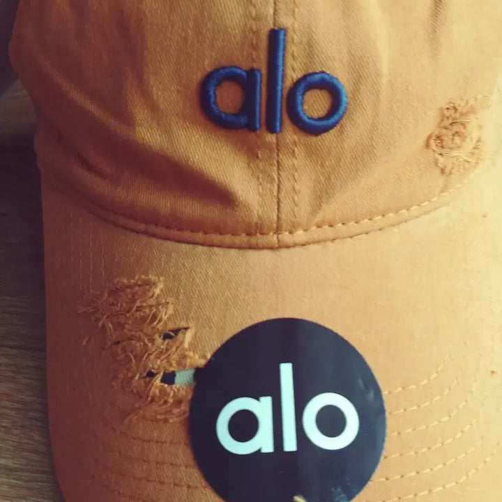 [SOLD OUT] (새상품)alo 알로요가 데미지 볼캡