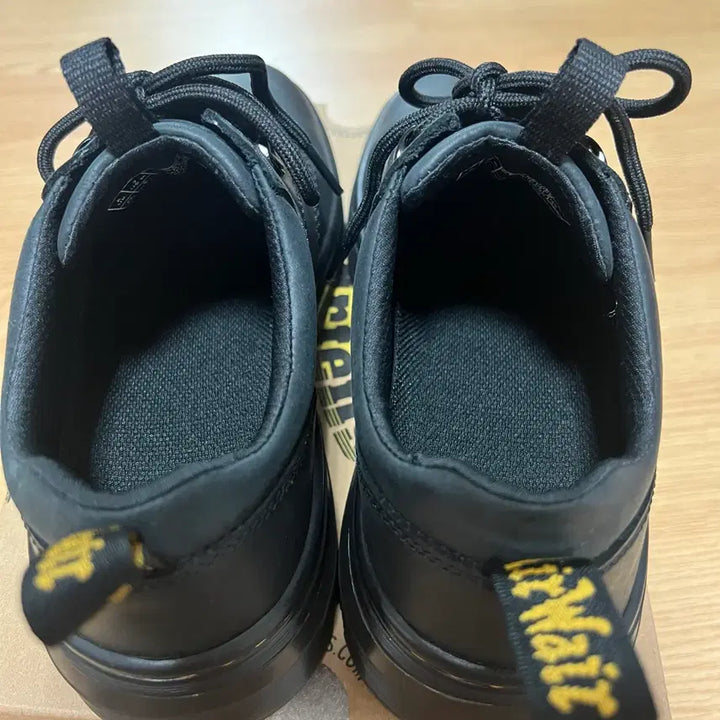 [BUNJANG] Dr. Martens Leader Wyoming Black Boots / 닥터마틴 리더 와이오밍 250 블랙 닥마 27104001